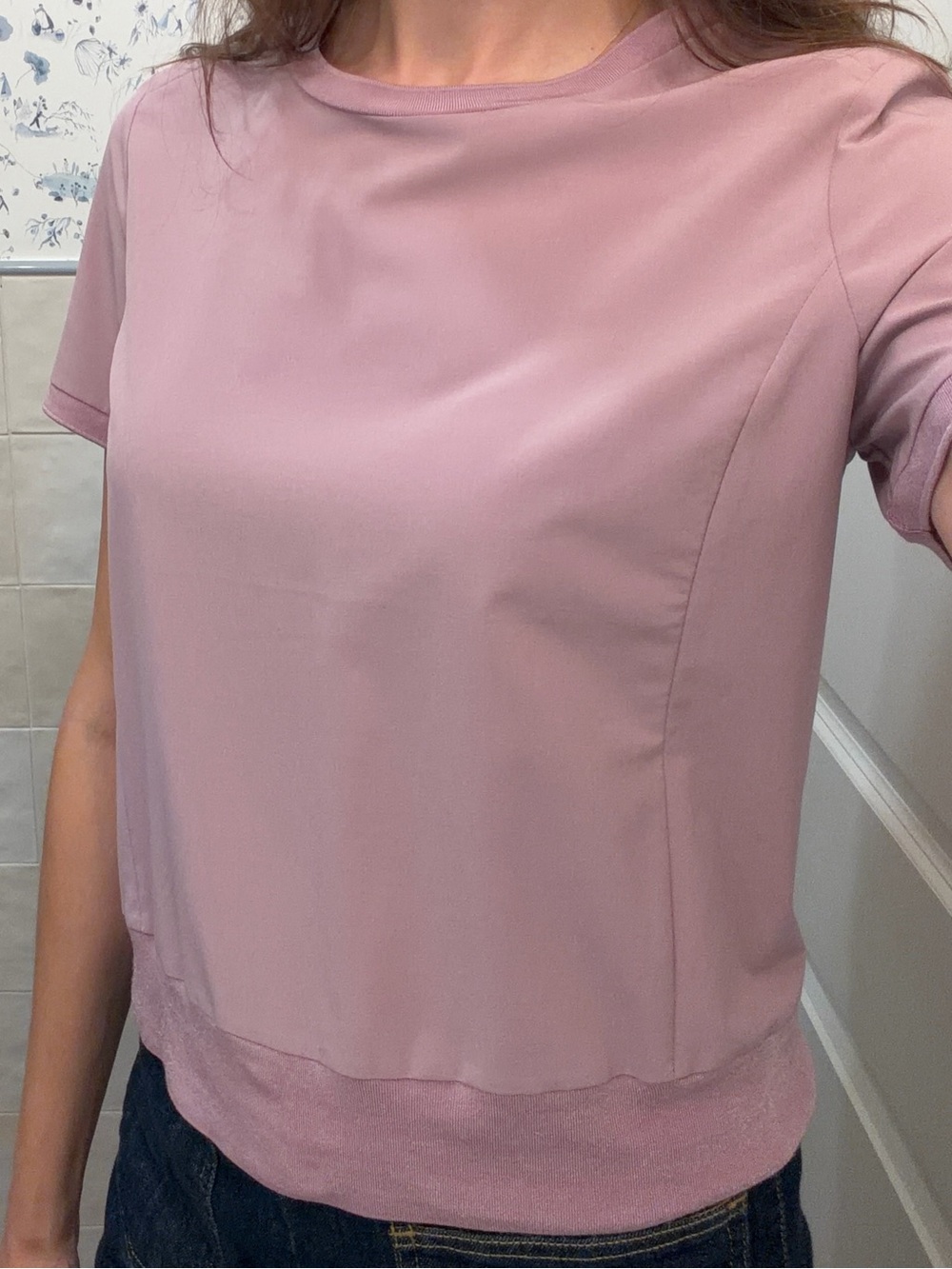 Banana Republic (BR Standard) Dusty Lilac Short Sleeve Athletic Tee